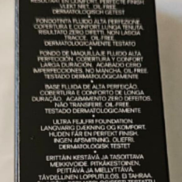 Chanel Ultra Le Teint Ultrawear Flawless Finish Foundation BR132 - Picture 8 of 9